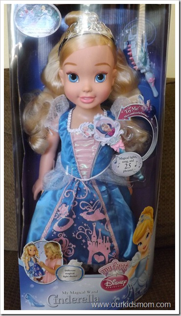 Cinderella castle, doll and polly pockets 008